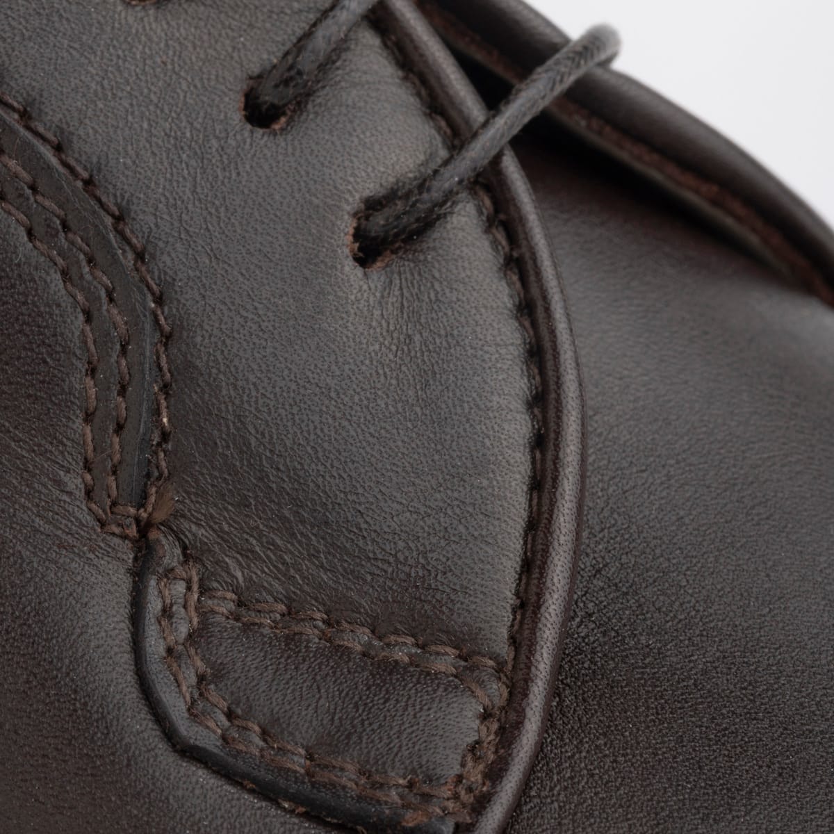scarpe uomo derby di lusso valezani in vera pelle fatte a mano artigianale made in italy veneto cuciture a mano colore nero dettaglio cuciture